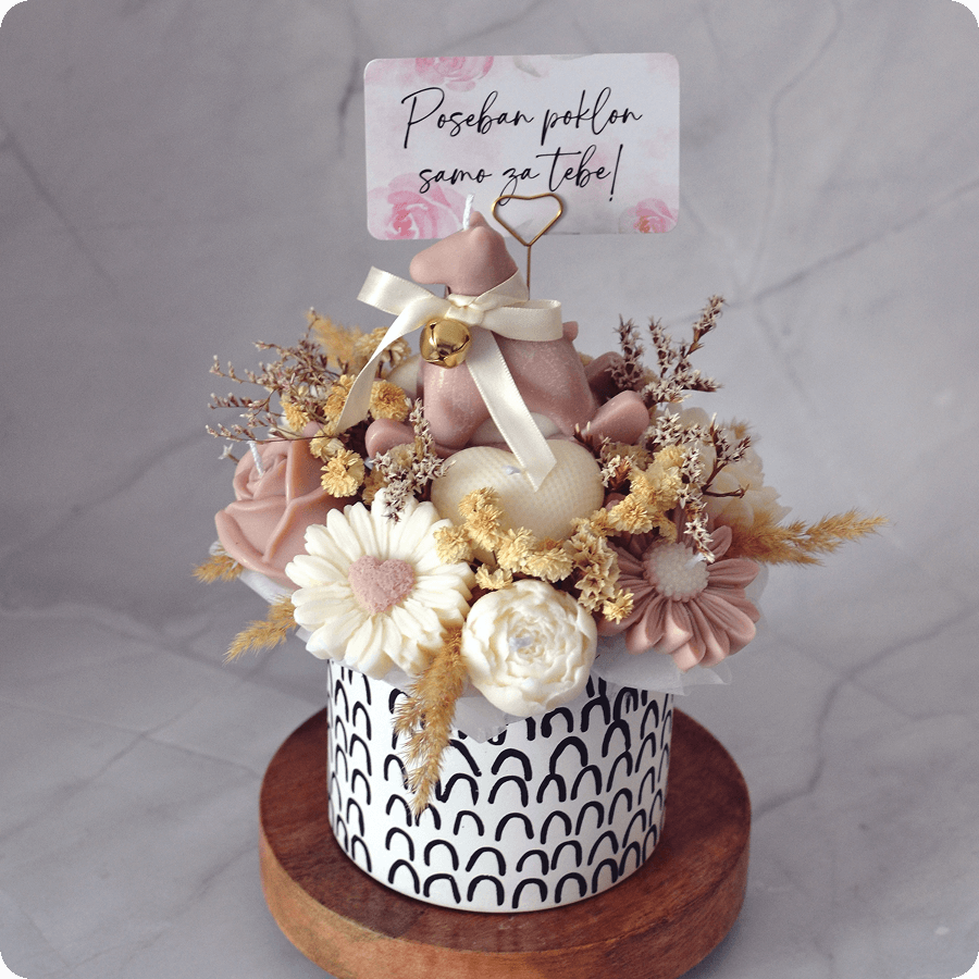 aranžman u keramičkoj tegli
